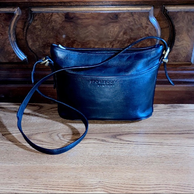 Vintage Sports Coach All Cowhide Leather Purse